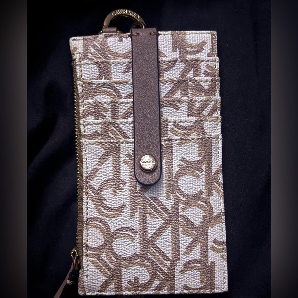 Authentic Calvin Klein Wallet/Card Holder - Picture 2 of 5